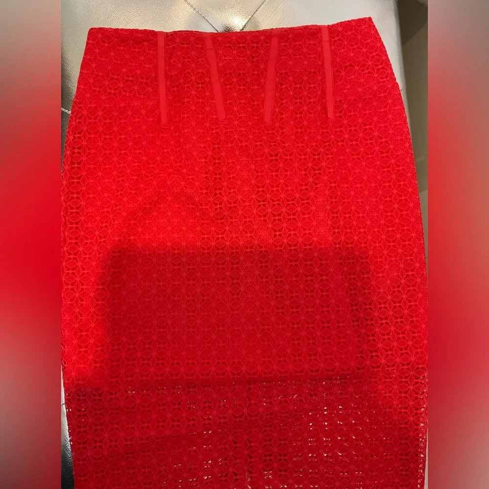 MARCIANO LACE PENCIL SKIRT - Picture 2 of 11